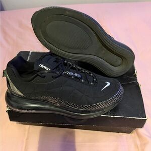 Nike Air Max 720-818 Black Metallic Size 9.5 – Clean Pair